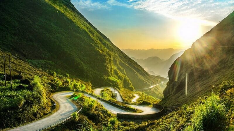 The Ha Giang Loop, Vietnam’s legendary circular mountain route.