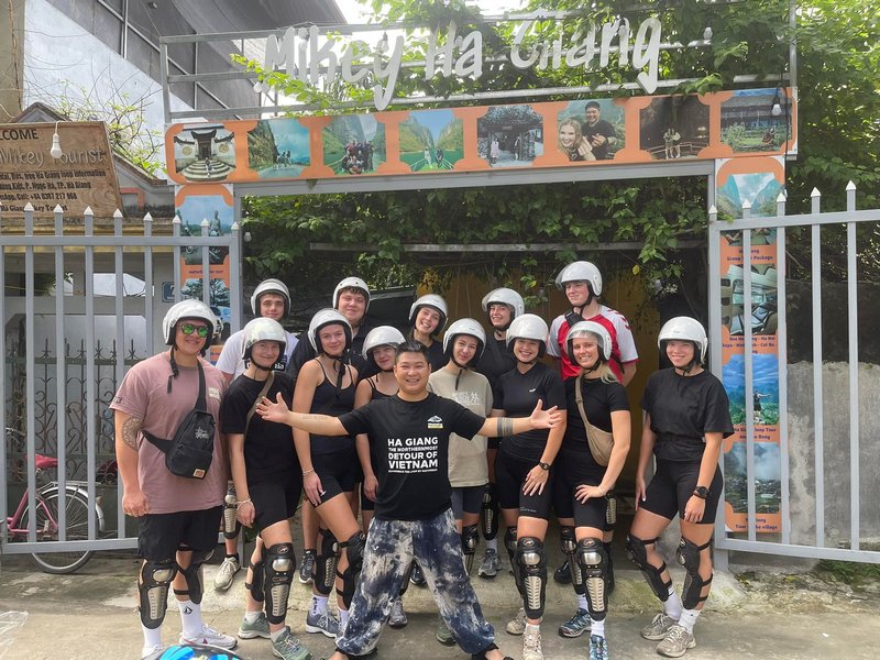 PIC: Mẹo trải nghiệm thú vị với tour easy rider Hà Giang