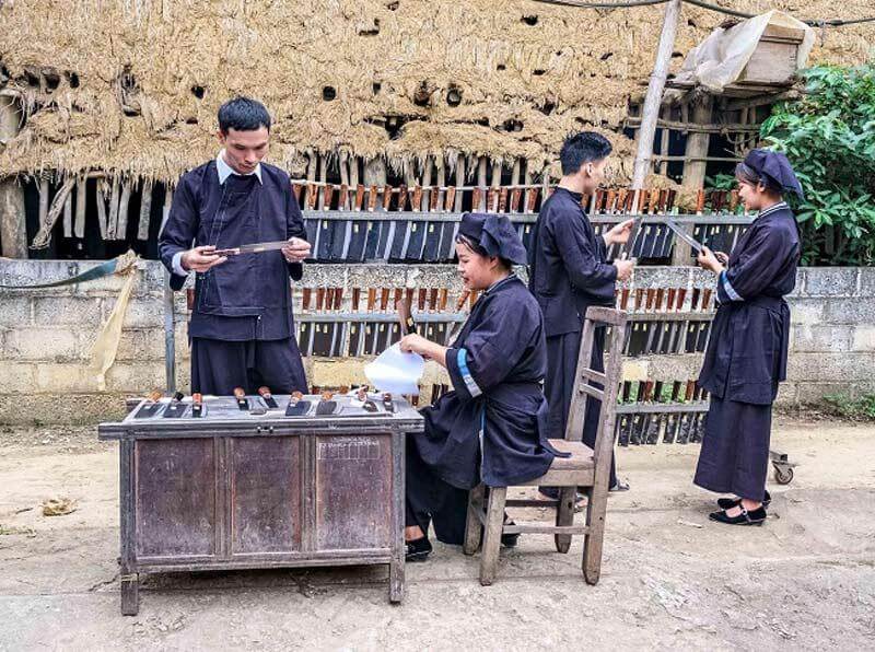 What is Khuoi Ky Stone Village Known For?