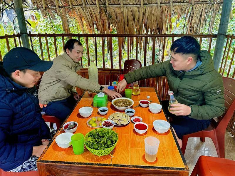 Private Sleeping Bus by Mikey Ha Giang to get to Cao Bang from Hanoi