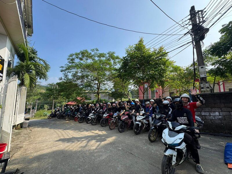 Easy-ride tour with Mikey Ha Giang